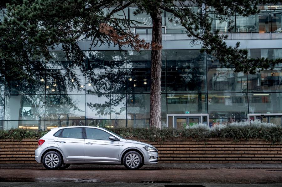  Volkswagen Polo 2017 года  (UK) (фото 18 из 40)